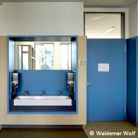 Grundschule, Waschbecken im Klassenzimmer